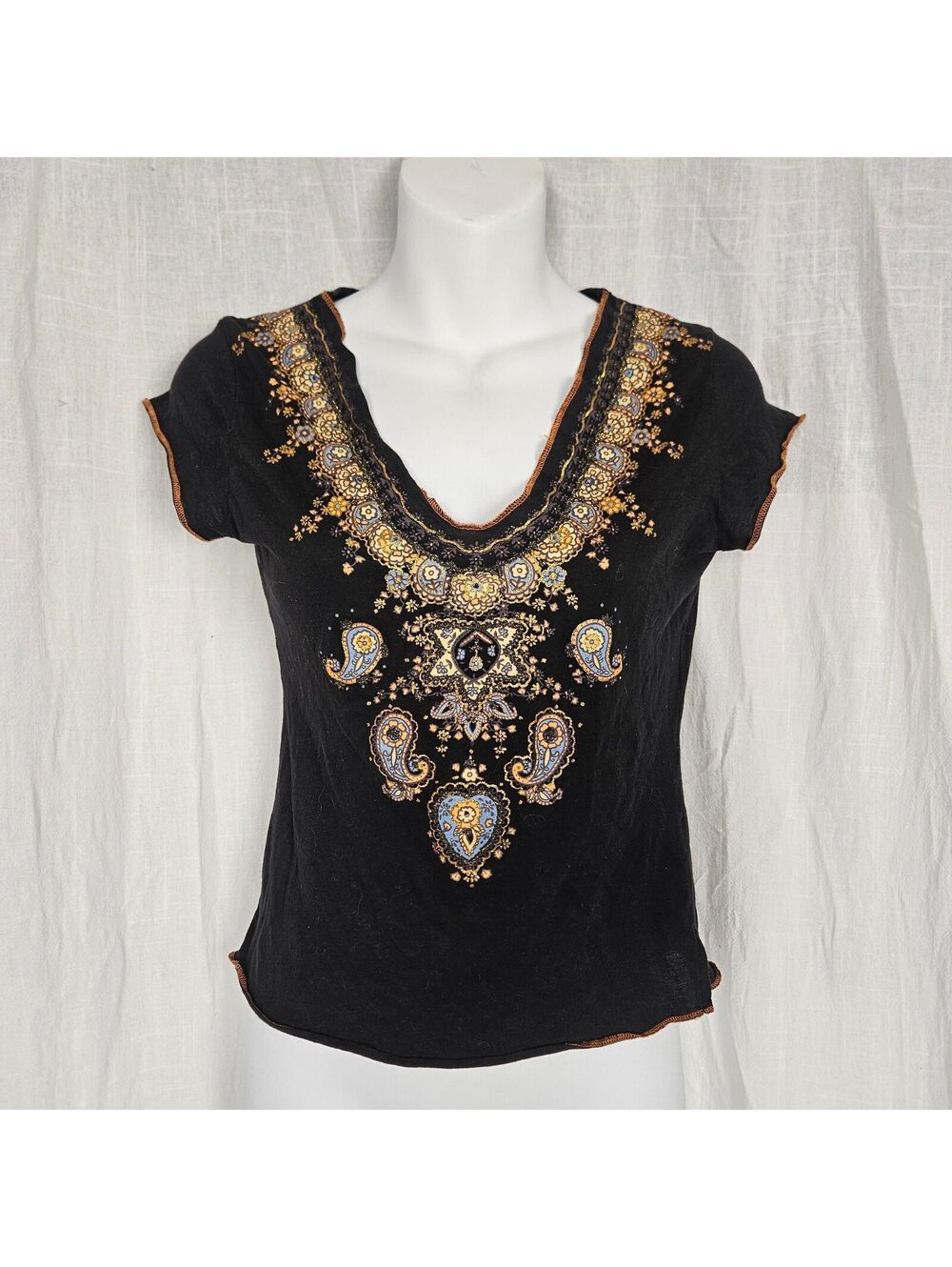 Vintage Y2K Energie Glitter & Beaded Mandala V Neck, Small